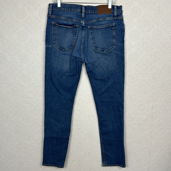 J Crew Slim Denim Jeans Slimming 32 Waist 30 Length 32W 30L Dark Medium Casual - Picture 6 of 9